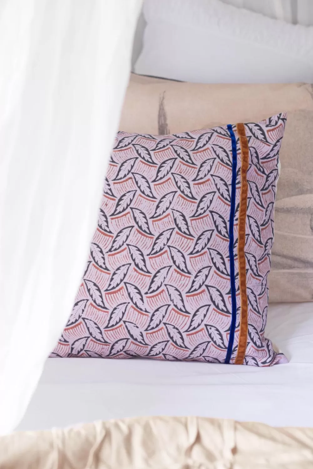 Lazybones Cushion Covers^Alternating Leaf Cushion Cover *Organic Cotton