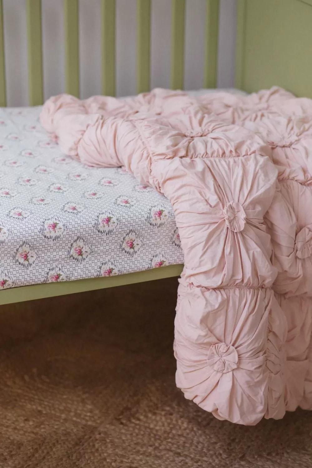 Lazybones Cot Quilts^Cot Quilt Rosette Tuscan Pink *Organic Cotton