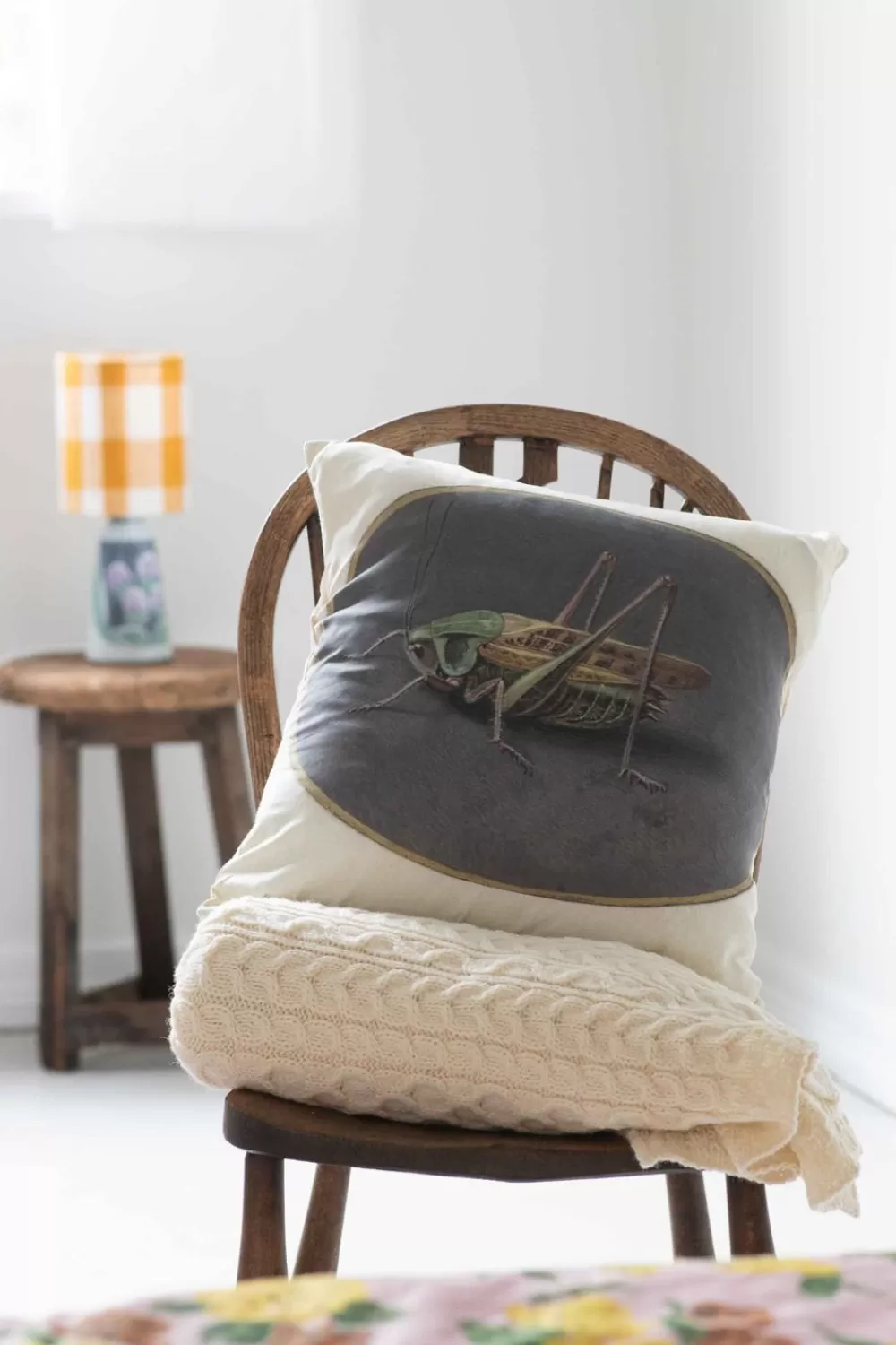 Lazybones Cushion Covers^Grasshopper Cushion Cover