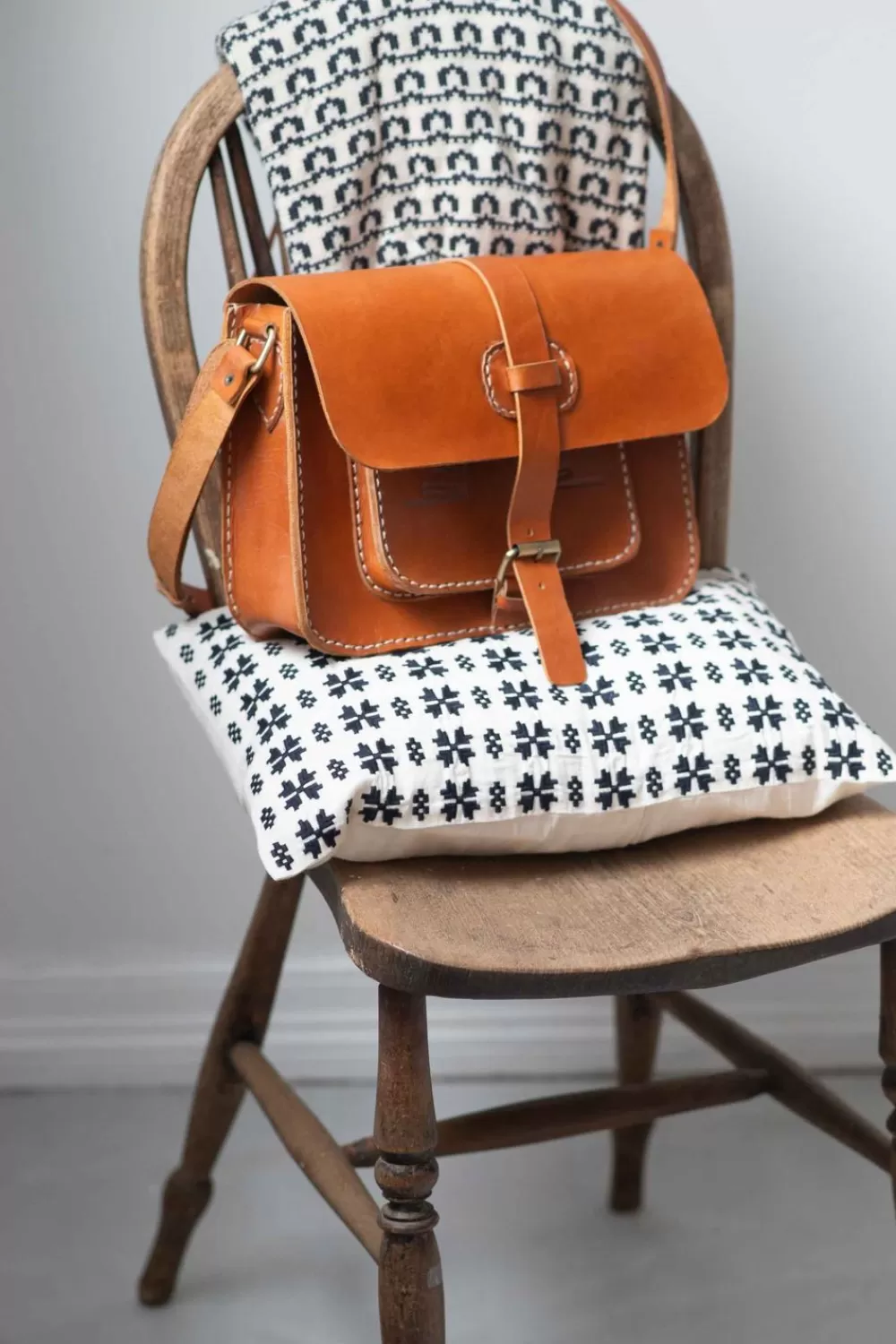 Lazybones Bags^Rising Sun Leather Satchel