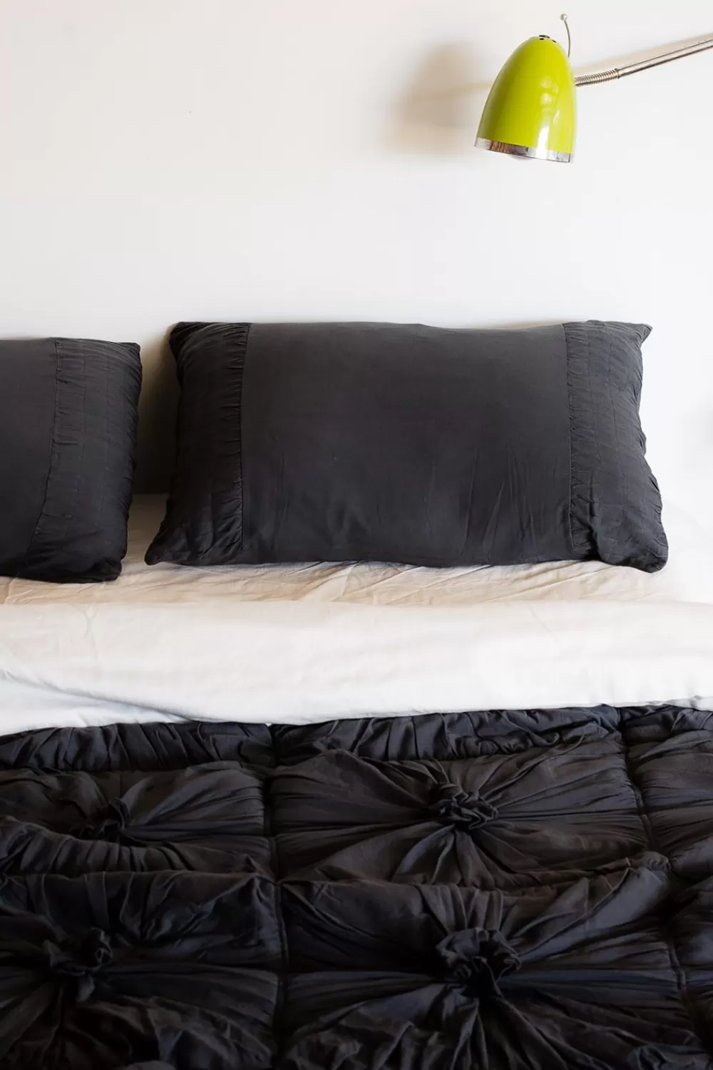 Lazybones Pillowcases^Rosette Pillowcase Set In Charcoal *Organic Cotton