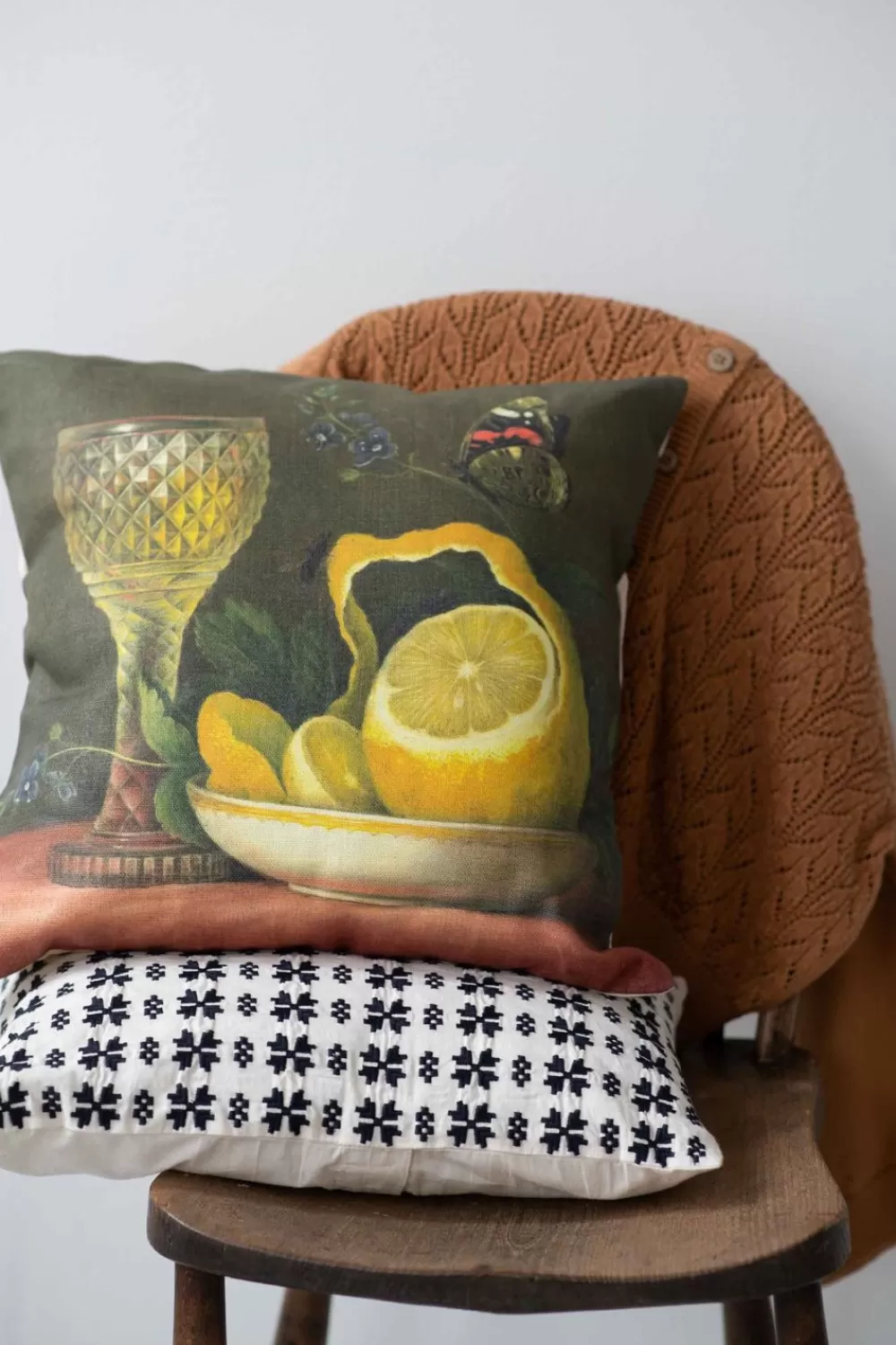 Lazybones Cushion Covers^Still Life With Lemon Cushion Cover *Linen