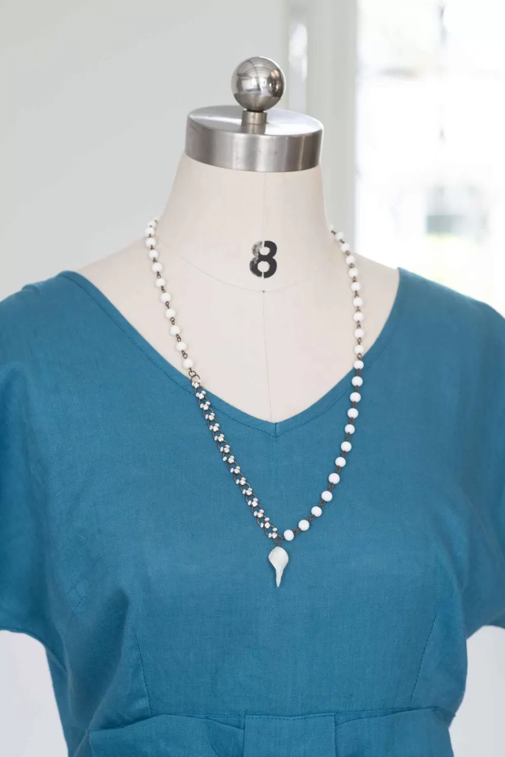 Lazybones Jewellery^Vintage Milk Glass Necklace
